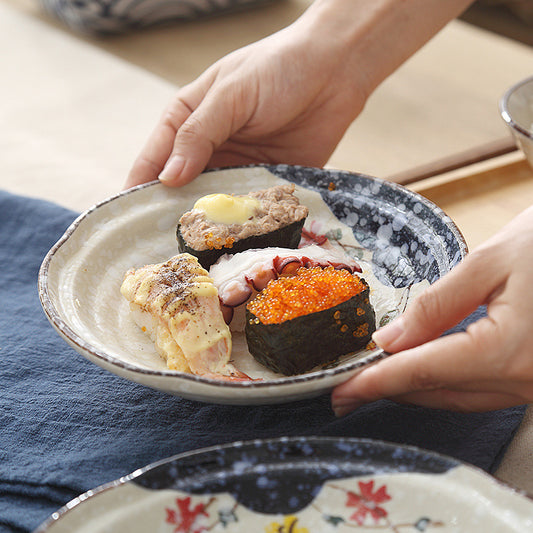 Plato de Cerámica Artesanal Japonesa con Pintura a Mano