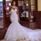 Vestido de Novia Sirena Encaje Vintage con Cuello Transparente y Detalles de Perlas