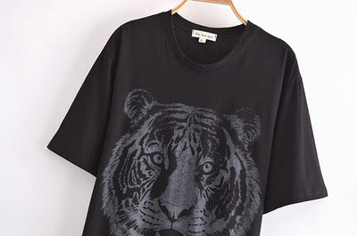 Blusa Cuello Redondo Estampado Tigre con Abertura Lateral - Image 9