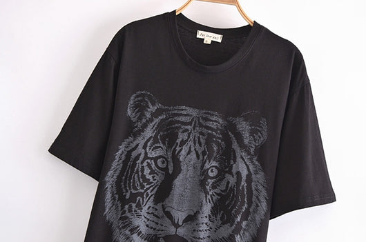 Blusa Cuello Redondo Estampado Tigre con Abertura Lateral - Image 9