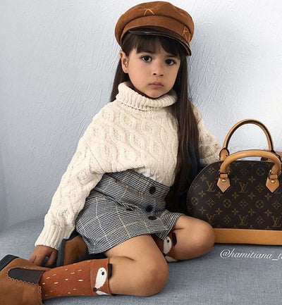 Conjunto Elegante: Suéter Cuello Alto + Falda Escocesa - Image 11