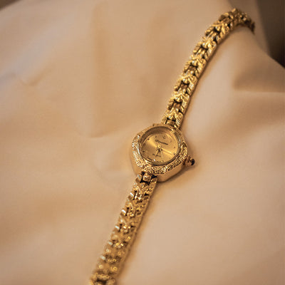 Reloj Antiguo de Cobre Dorado con Tiras Artesanales - Image 7