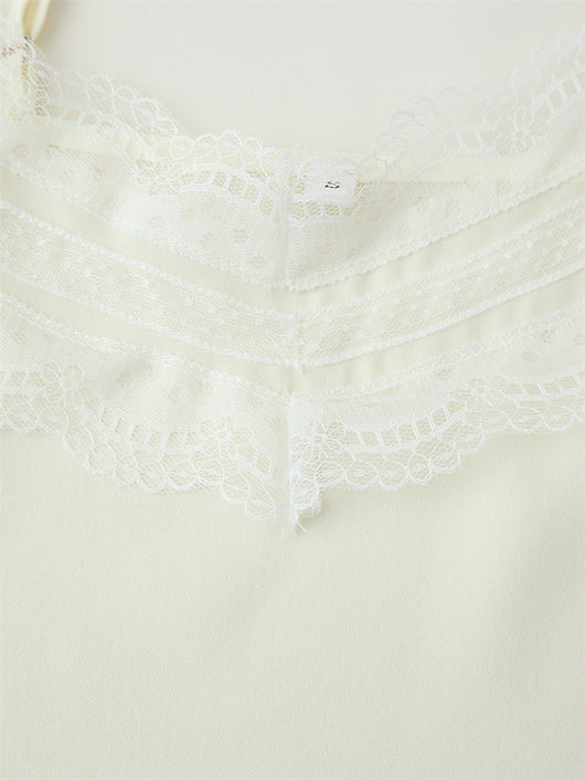 Vestido de Encaje con Abertura Lateral y Tirantes Ajustables - Image 15