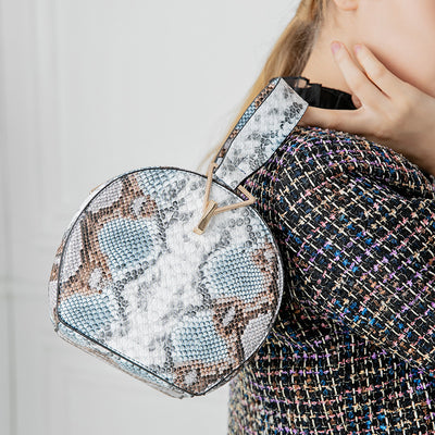 Bolso de Mano con Cadena Versátil - Image 8