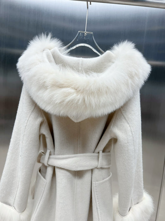Abrigo de Invierno para Mujer en Lana de Oveja con Corte Ajustado - Image 25