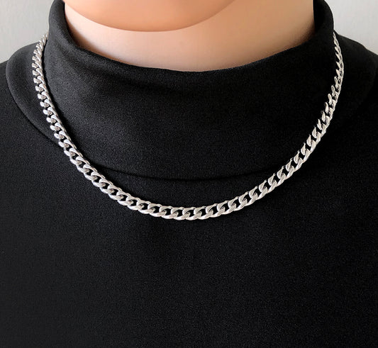 Collar de Acero Titanio para Hombre - Diseño Urbano Moderno