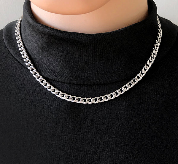Collar de Acero Titanio para Hombre - Diseño Urbano Moderno