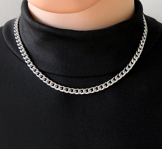 Collar de Acero Titanio para Hombre - Diseño Urbano Moderno