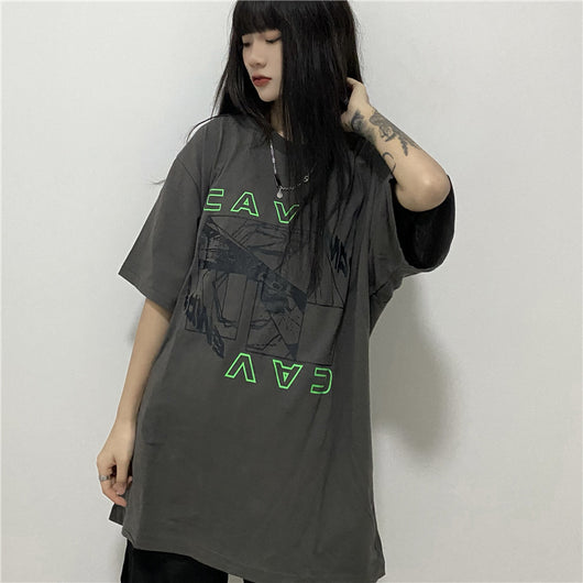 Camiseta Batik Vintage Verde Fluorescente con Estampado de Letras - Image 2
