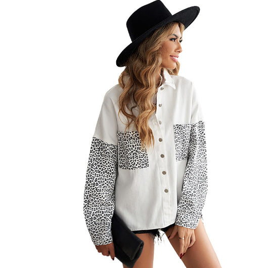 Blusa Casual con Estampado de Leopardo y Bolsillos Funcionales - Image 3