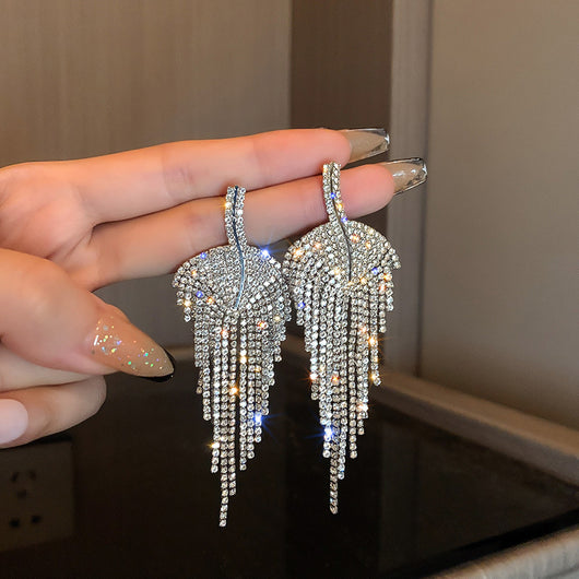 Aretes Colgantes Elegantes de Hoja y Borla con Cristales - Image 2