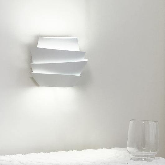 Lámpara de Mesita Minimalista Moderna con Diseño de Piña - Image 3