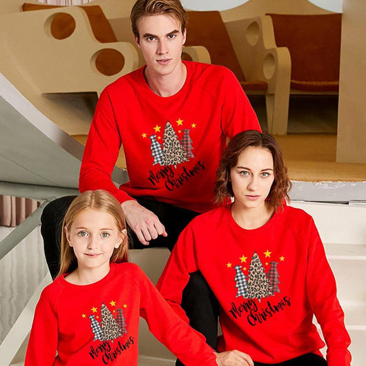Conjunto Familiar Navideño con Estampado de Árbol y Letras - Image 9