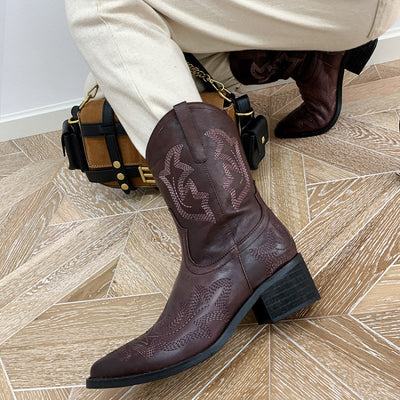 Botas Martin Cortas de Cuero Grabado para Mujer - Image 3