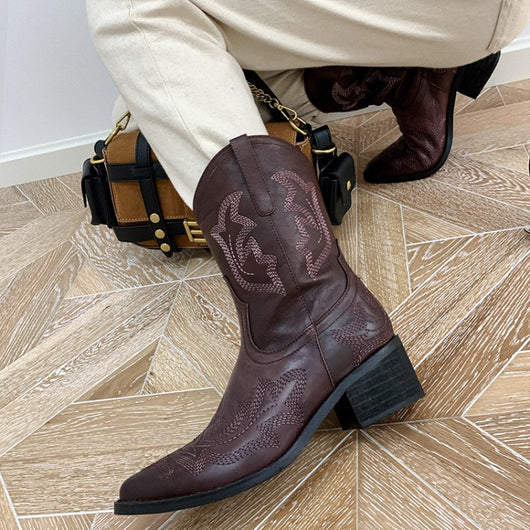 Botas Martin Cortas de Cuero Grabado para Mujer - Image 3