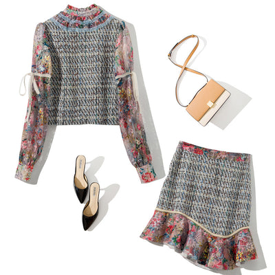 Conjunto Falda Irregular con Blusa de Encaje y Corbata Británica - Image 12
