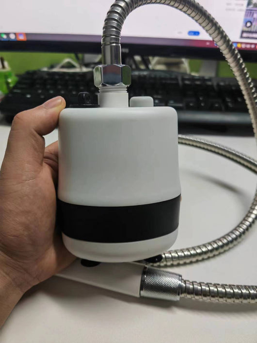 Ducha Portátil Recargable con Esponja Masajeadora - Ideal para Viajes y Espacios Reducidos - Image 4