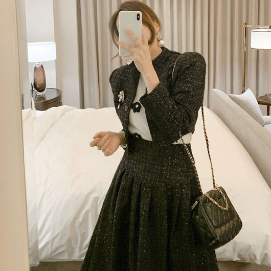 Conjunto de Falda y Abrigo de Lana con Cuello Alto Abotonado - Image 11