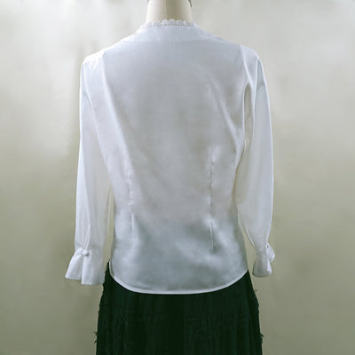 Blusa Blanca de Encaje con Cuello V, Fibra de Rosa y Aroma Floral - Diseño Premium - Image 7