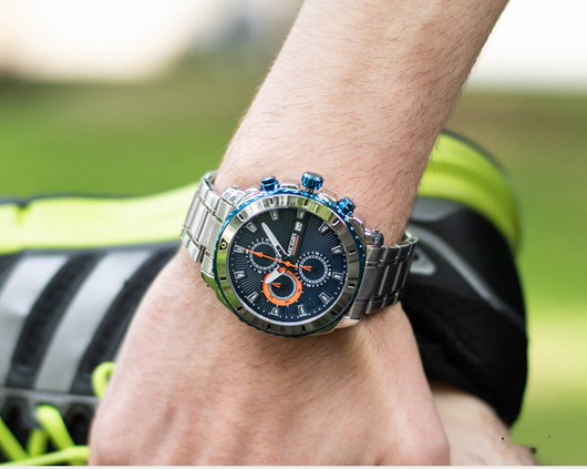 Reloj Deportivo de Cuero con Tres Manecillas y Movimiento de Cuarzo - Image 7