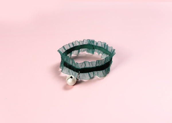 Collar Ajustable de Terciopelo y Encaje con Campana para Mascotas y Repelente de Insectos
