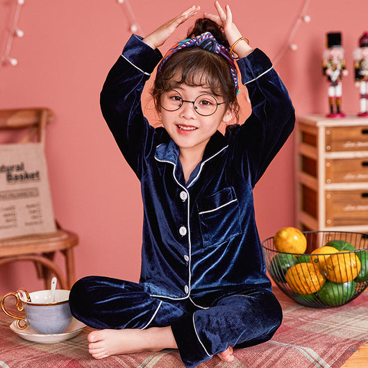 Pijama Infantil de Terciopelo Dorado - Conjunto Cómodo y Elegante - Image 8