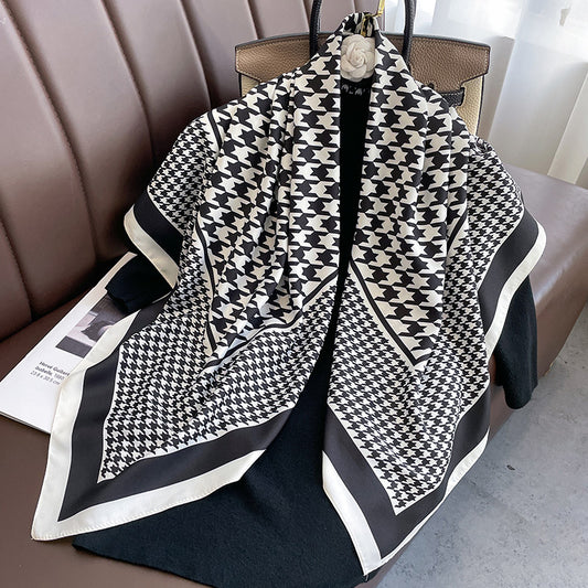 Pañoleta Escocesa Grande de Twill Versátil Clásica