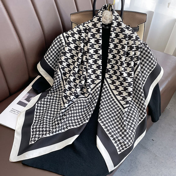 Pañoleta Escocesa Grande de Twill Versátil Clásica