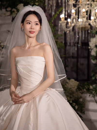 Vestido de Novia Elegante Estilo Francés con Cola - Escote Tubo Satinado - Image 6
