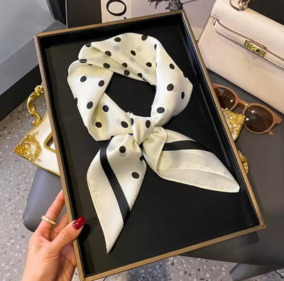 Pañuelo de Seda Cuadrado Versátil para Mujer - Image 8