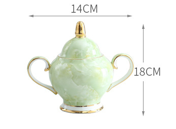 Juego de Café Minimalista en Porcelana Ósea con Filete Dorado - Image 10