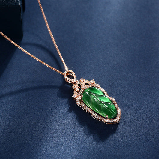 Collar de Jade con Ramas Doradas y Hojas de Jade Natural - Image 4