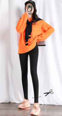 Leggins Shark para Mujer: Shorts Ajustados de Tres Cuartos en Negro para Ciclismo - Image 7