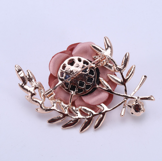 Broche Floral Temperamental para Suéter y Cardigan - Accesorio de Moda Femenina - Image 7
