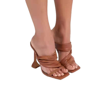 Pantuflas de Tacón Alto Stiletto Cuadrado Dorado Talla Grande para Mujer - Image 6