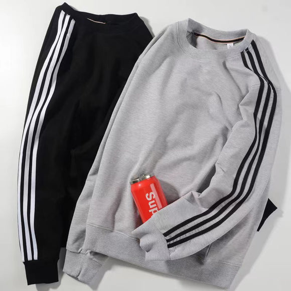 Camiseta Deportiva Manga Larga Cuello Redondo con Tres Franjas