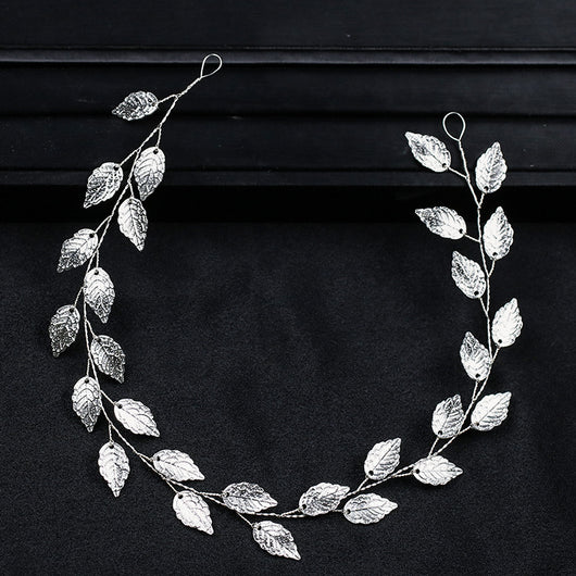 Diadema Elegante con Detalles de Oro y Plata - Image 4
