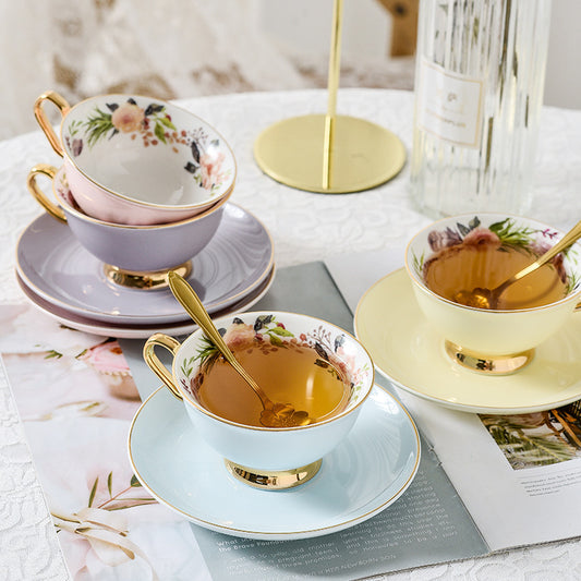 Juego de Taza y Platillo de Café Premium Elegante - Image 2