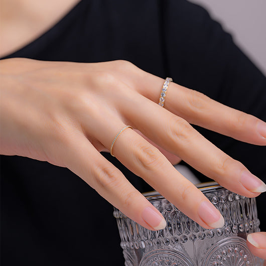 Anillo de Diamante Incrustado para Mujer Ejecutiva - Diseño Personalizado - Image 3
