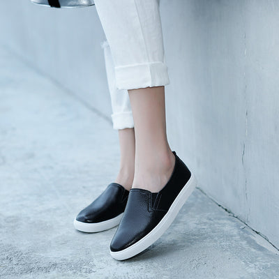 Zapatos Blancos de Cuero para Mujer con Suela Gruesa - Cómodos y Casuales - Image 4