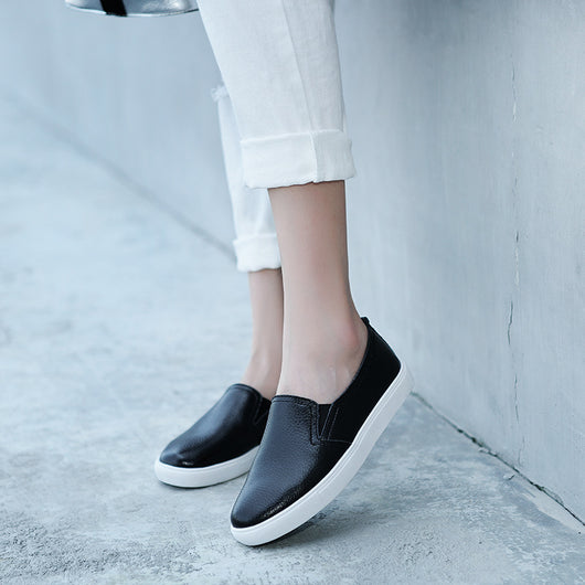 Zapatos Blancos de Cuero para Mujer con Suela Gruesa - Cómodos y Casuales - Image 4