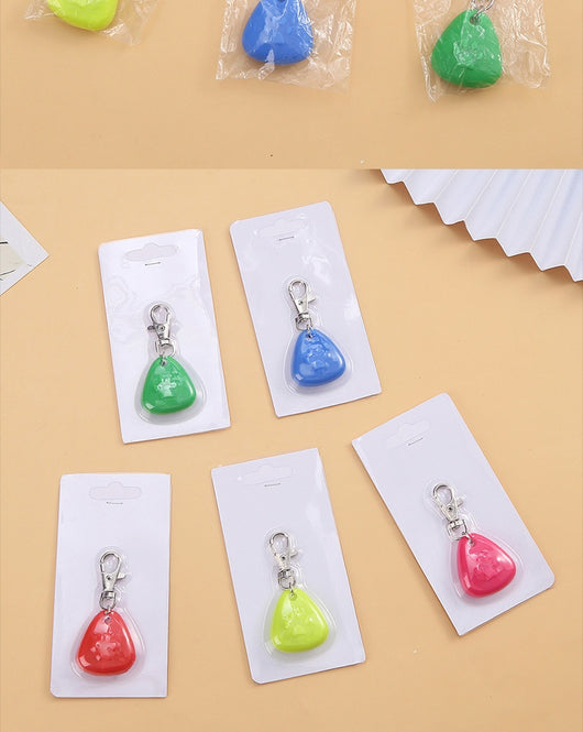 Colgante Luminoso Triangular de Silicona para Mascotas - Image 16