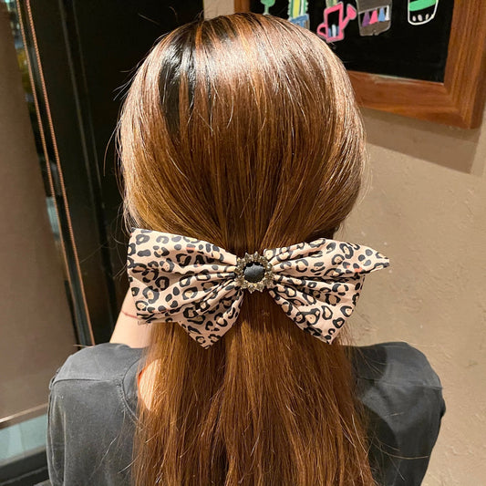 Moño Estampado Leopardo con Strass para el Cabello - Image 2