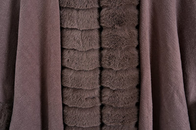 Abrigo de Punto Oversized con Cuello de Conejo Artificial - Image 17