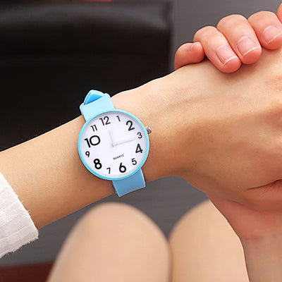 Reloj de Pareja Minimalista con Disco Pequeño - Image 2