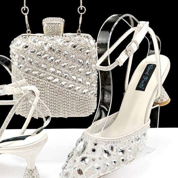 Sandalias de Tacón Alto con Strass y Bolso a Juego con Borlas 3D