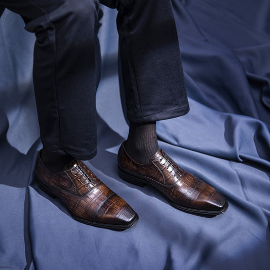 Zapatos Formales de Cuero Genuino Teñidos a Mano con Grabado en Relieve para Hombre