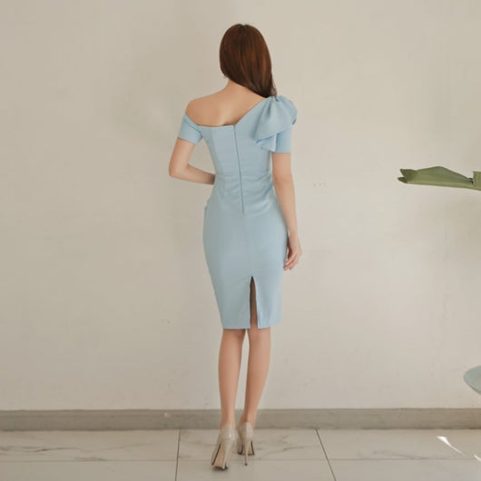 Vestido Hombros Descubiertos con Volantes en Cuello y Cadera - Image 7