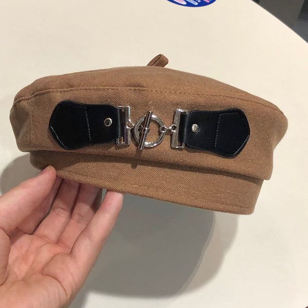 Boina Retro con Cadena de Hierro - Accesorio Versátil para Cualquier Estilo