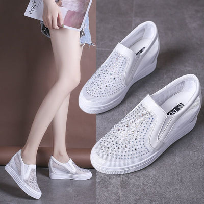 Tenis Blancos para Mujer con Malla Transpirable y Tacón Oculto - Image 10